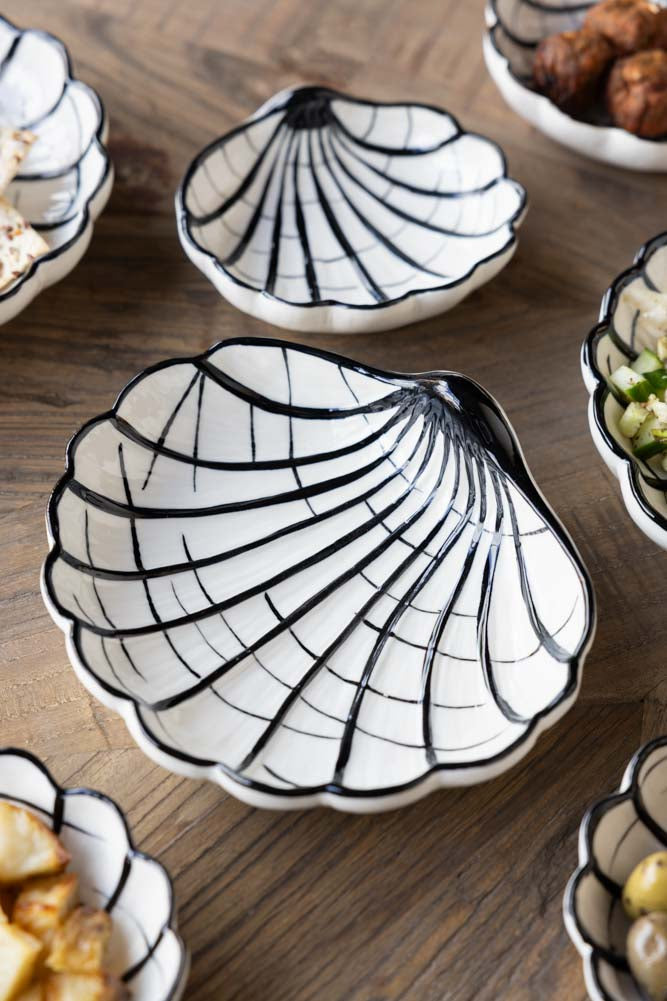 Set of 2 Shell Dishes