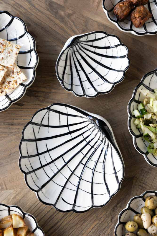 Set of 2 Shell Dishes